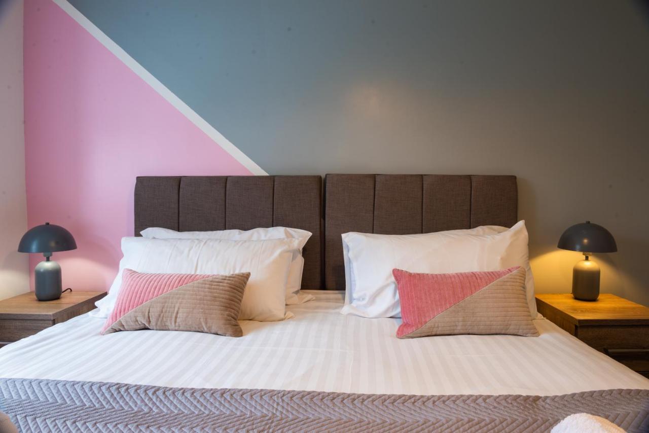 The 'Pinky' - Beautiful 1 Bed Apartment In Hatfield - Free Parking - Near Uni & Business Park - Big Savings On Long Stays Extérieur photo
