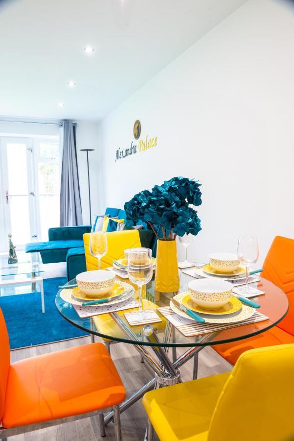 The 'Pinky' - Beautiful 1 Bed Apartment In Hatfield - Free Parking - Near Uni & Business Park - Big Savings On Long Stays Extérieur photo